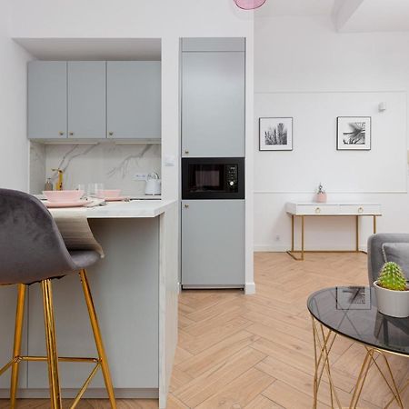 Praga Center Apartments By Noclegi Renters Варшава Екстер'єр фото
