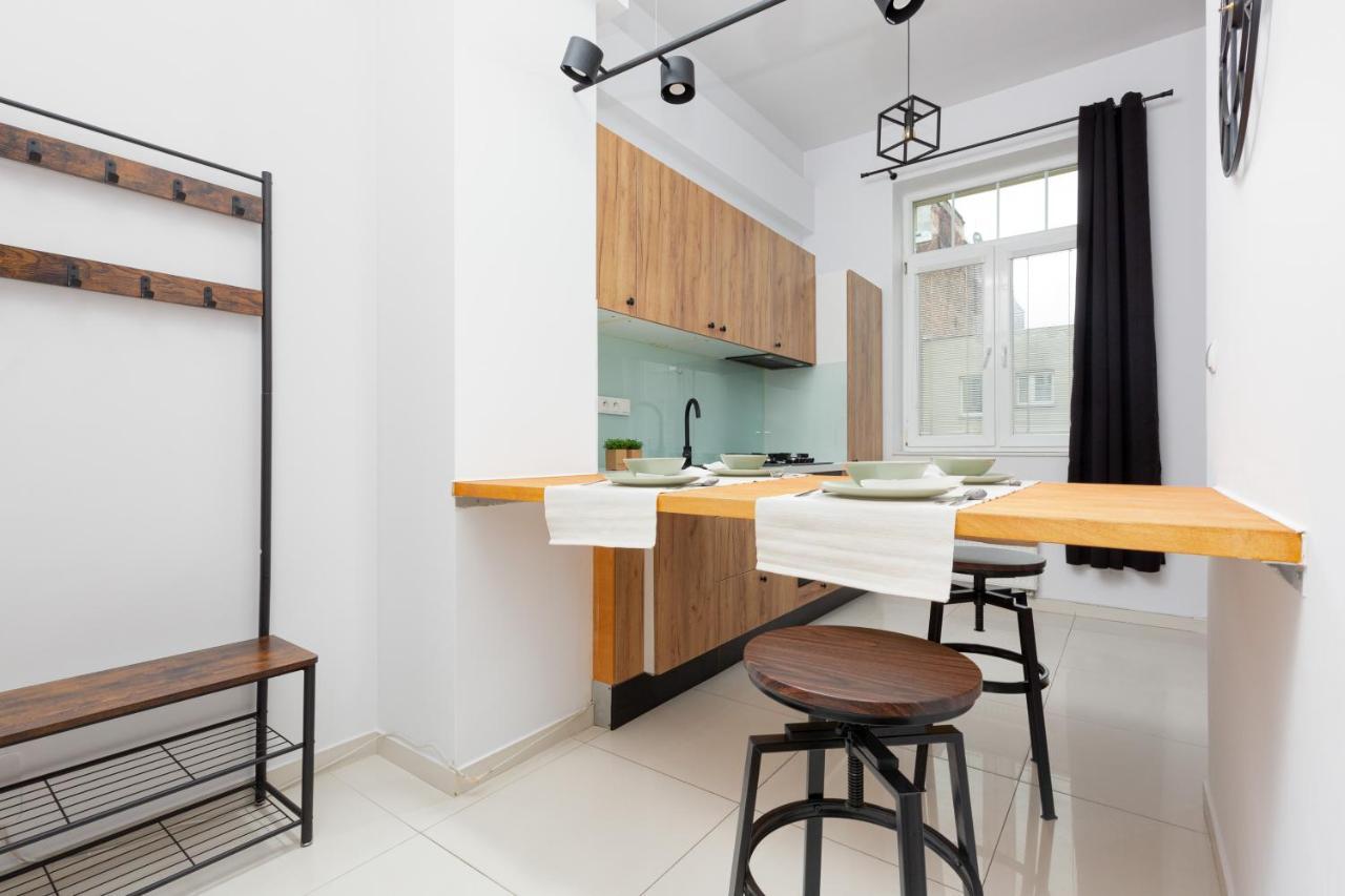 Praga Center Apartments By Noclegi Renters Варшава Екстер'єр фото